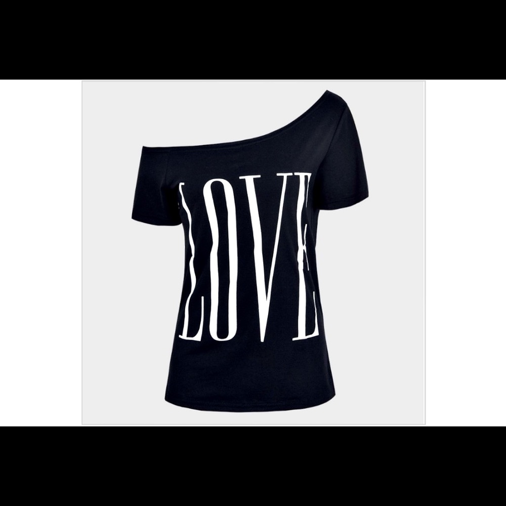 Off shoulder Love t-shirt